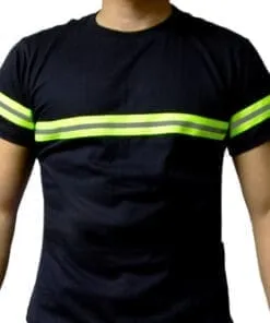 PLAYERA DE ALGODÓN NEGRA CON FRANJA REFLECTIVA